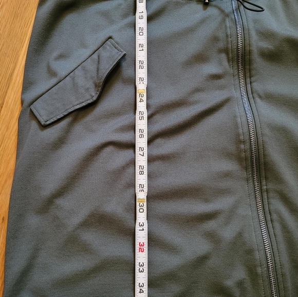 Torrid Active Army Green Cinched Waist Zip Up Hoodie Size 3 - Picture 10 of 12